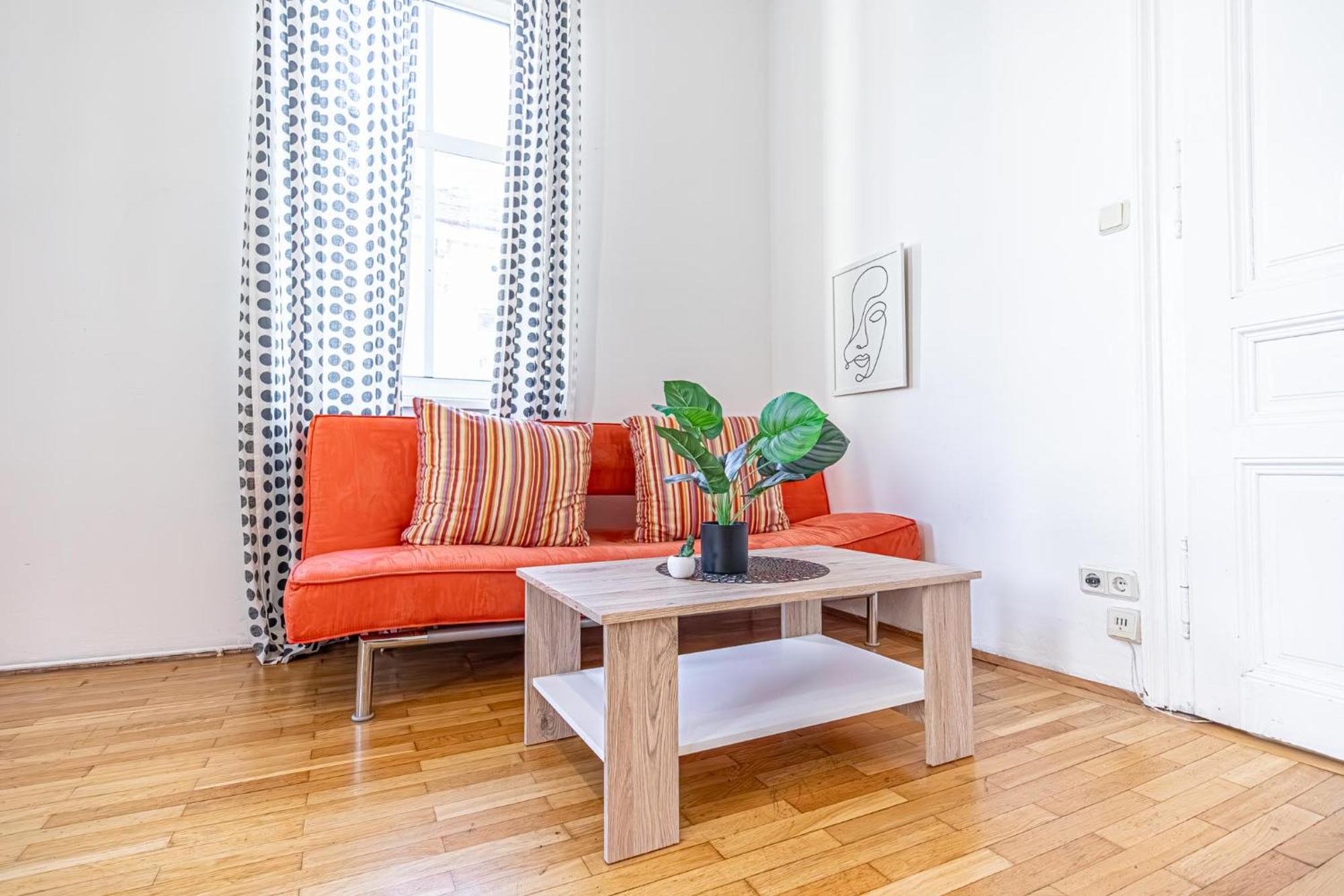 Simple Apartment Near Wiener Stadthalle المظهر الخارجي الصورة