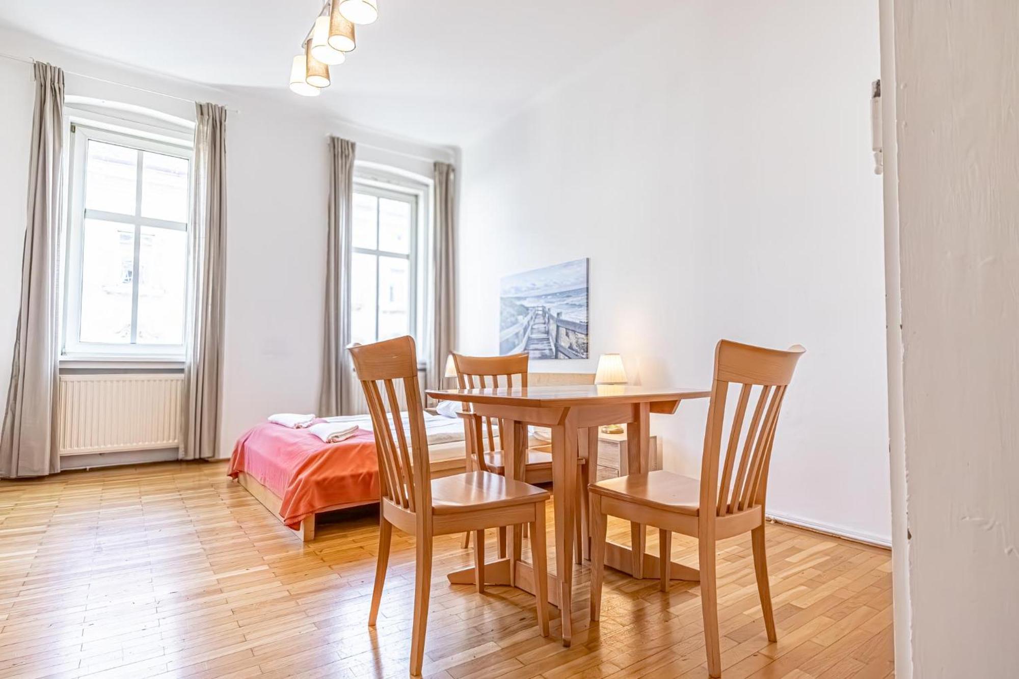 Simple Apartment Near Wiener Stadthalle المظهر الخارجي الصورة