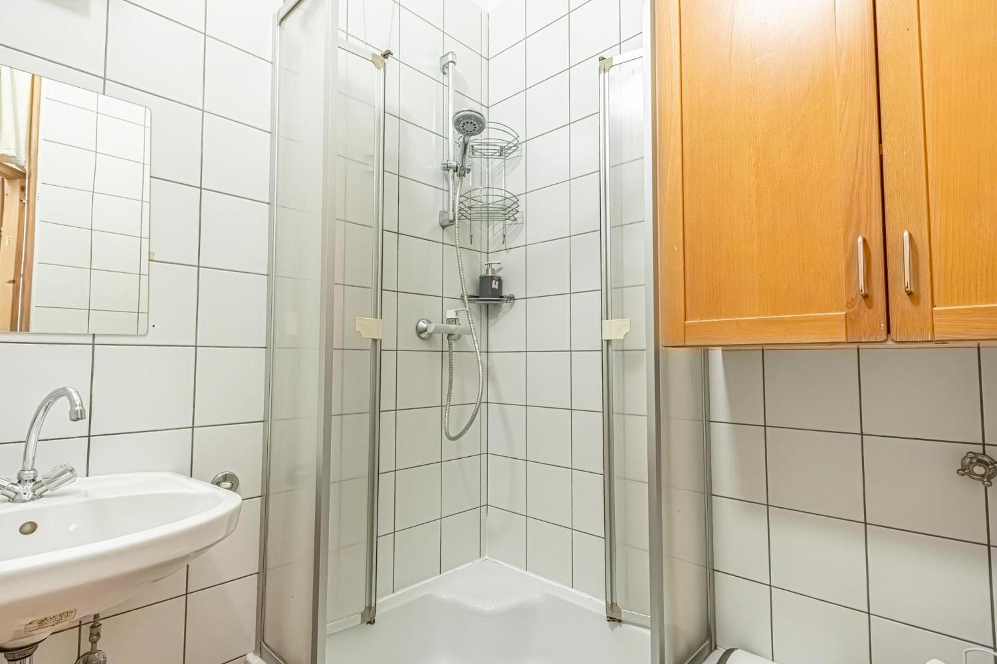 Simple Apartment Near Wiener Stadthalle المظهر الخارجي الصورة