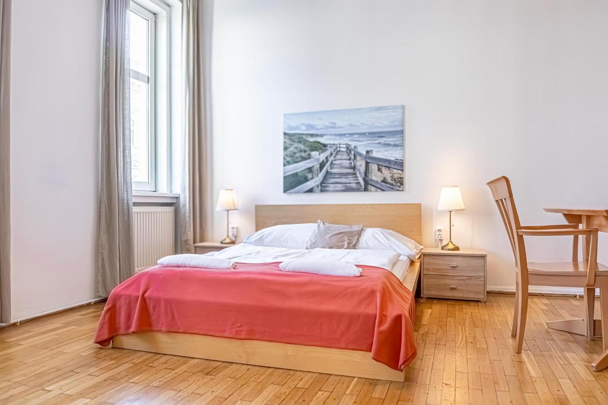 Simple Apartment Near Wiener Stadthalle المظهر الخارجي الصورة